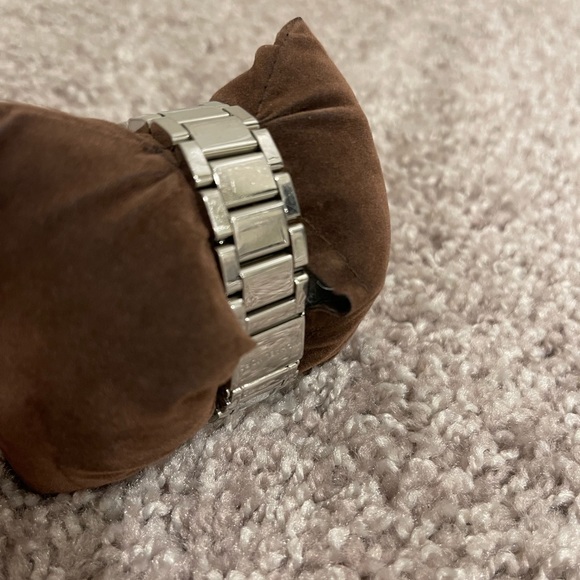 Michael Kors MK5615 Parker Multi-Function Silver Ladies Watch - Picture 9 of 12